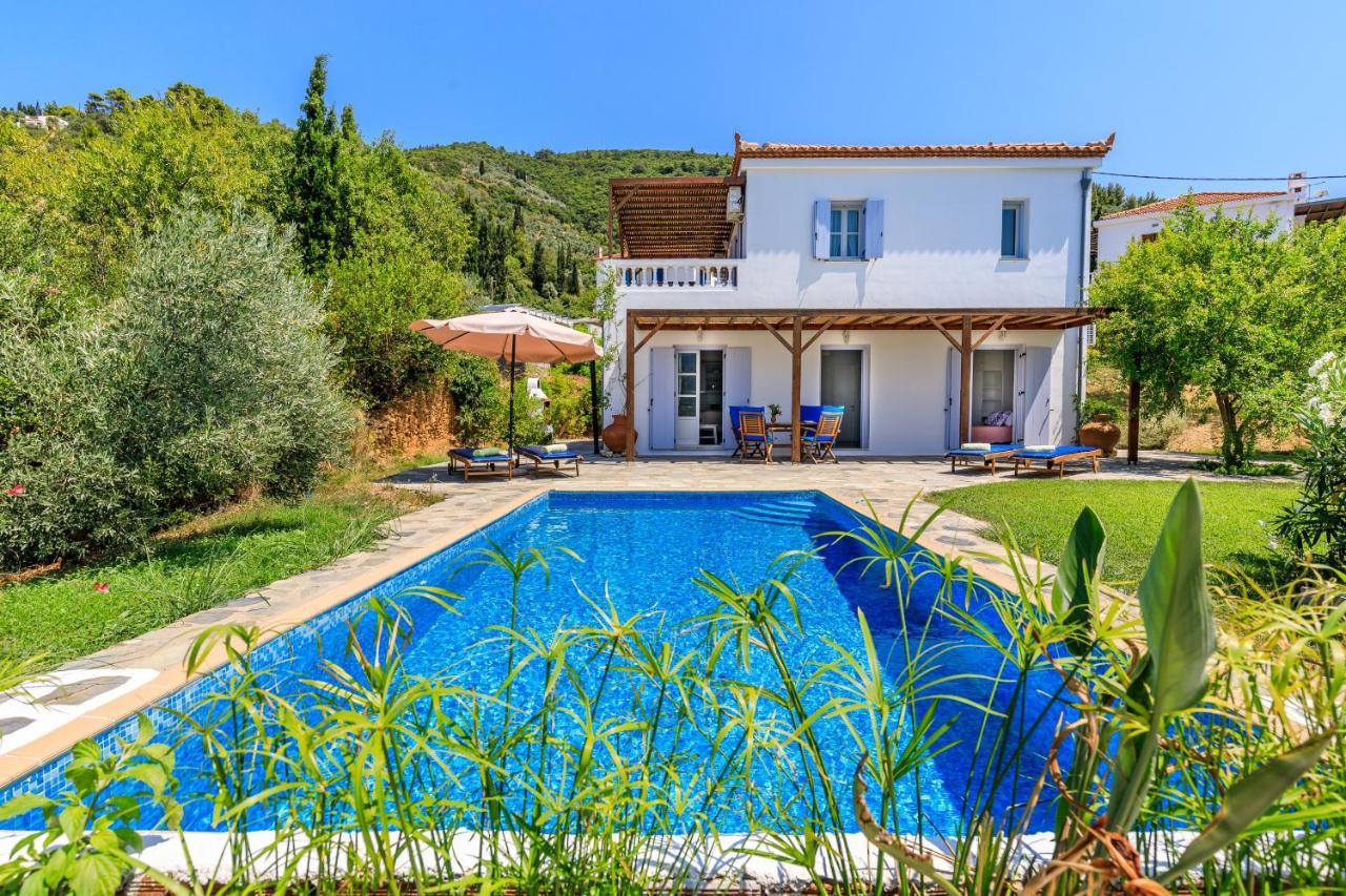 Villa Rodia With Swimming Pool On Skopelos Island Exterior foto